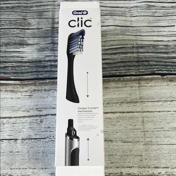 (3) ORAL-B Clic Manual Toothbrush Silver& Black plus replacement & magnet holder - Picture 2 of 6